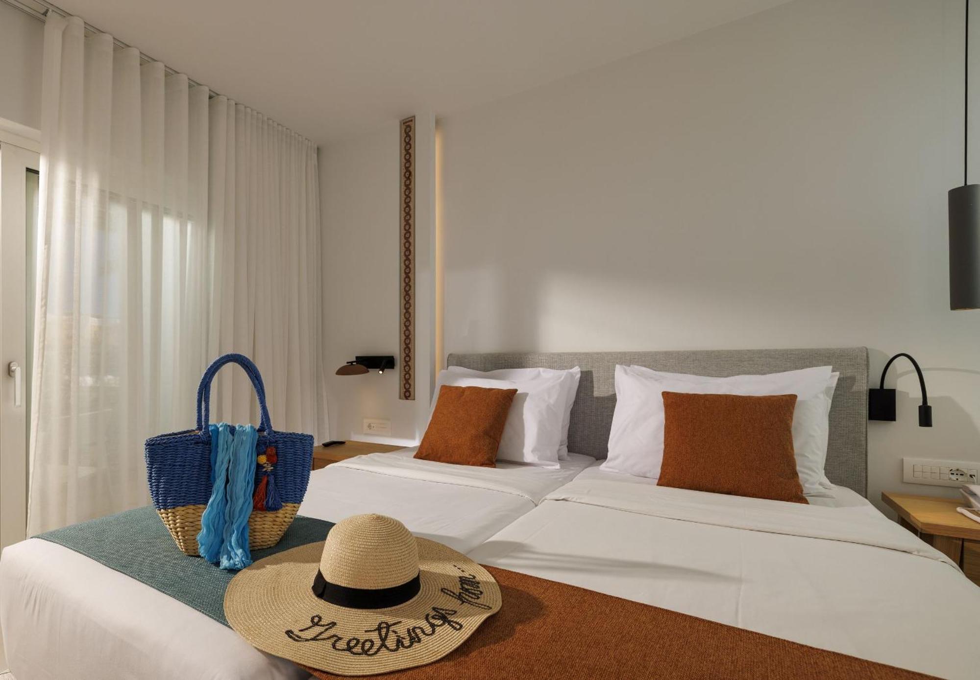 Anissa Beach Hotel Hersonissos  Exteriör bild