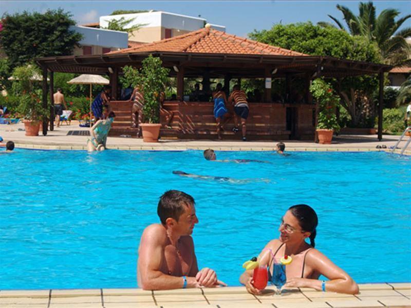 Anissa Beach Hotel Hersonissos  Exteriör bild